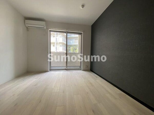 寝室(ゆとりの広さです)