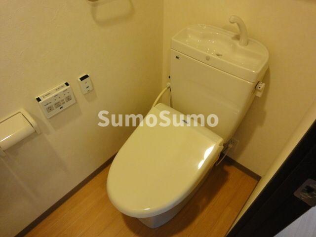 物件内観写真8　(清潔感のあるトイレです)