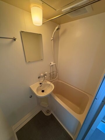 物件内観写真5　(ゆったり過ごせるお風呂です)