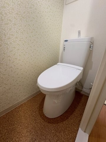 物件内観写真13　(トイレもきれいです)