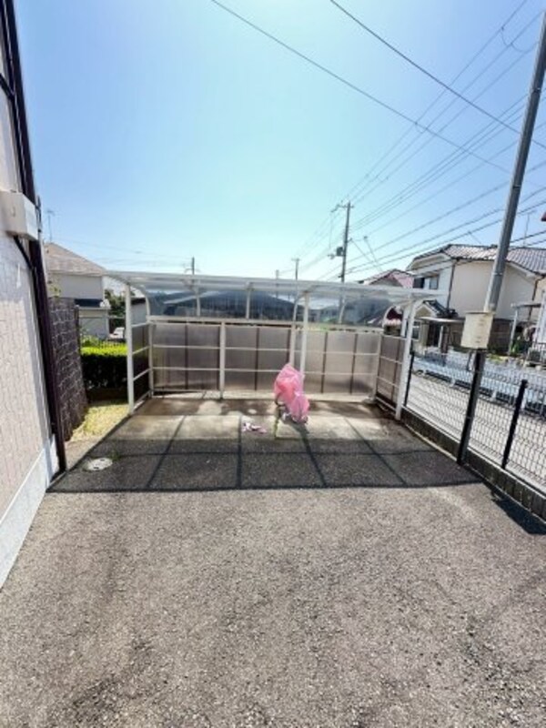 駐車場(駐車スペースもあります)