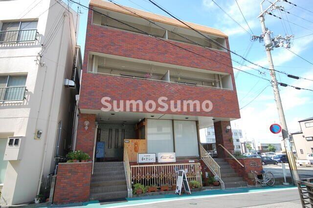 物件外観写真1　(建物外観を気になさる方へ、見た目の良い物件です)