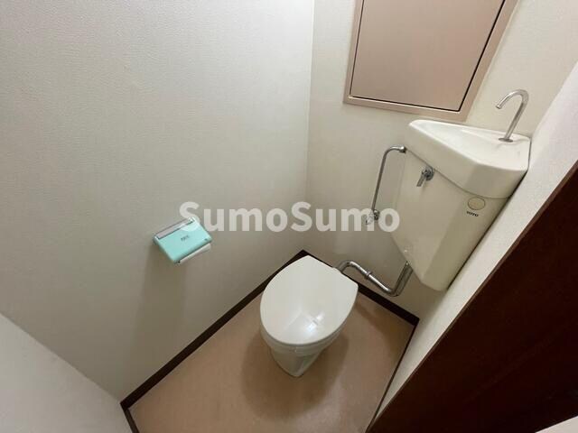 物件内観写真9　(清潔感のあるトイレです)