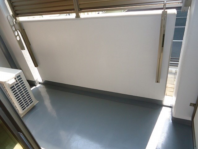 物件内観写真9　(バルコニーがあります)