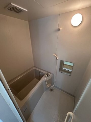 物件内観写真8　(お風呂です)