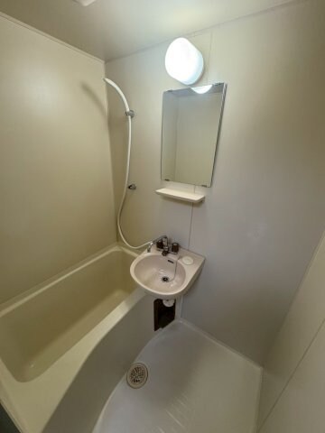 物件内観写真7　(日々の暮らしに欠かせないお風呂です)