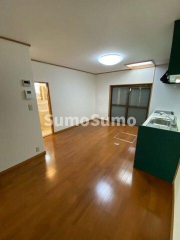 物件内観写真18　(ゆったり過ごせる居間です)