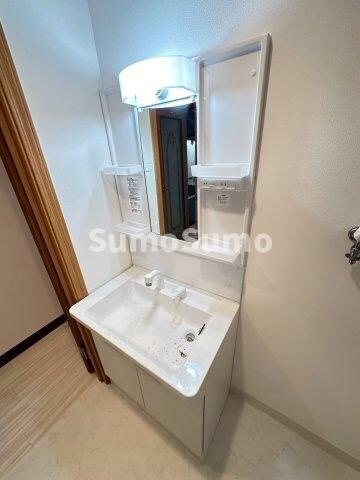 物件内観写真10　(使いやすい洗面所です)