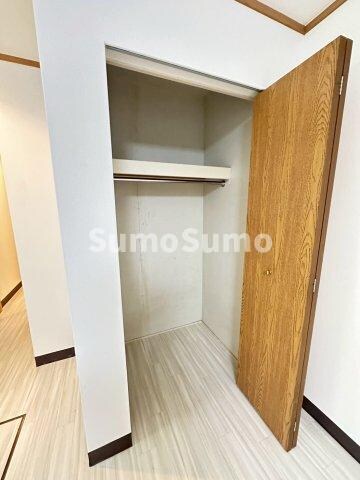 物件内観写真12　(ちょっとした収納スペースも充実しています)