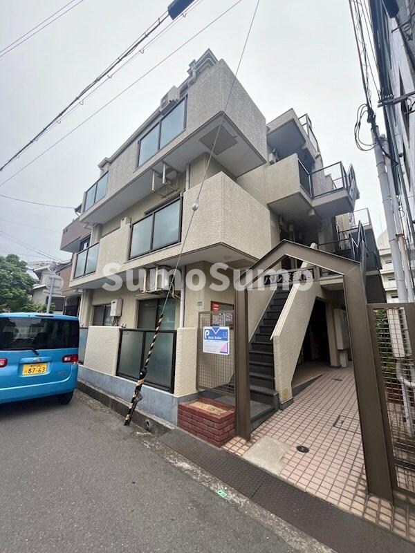 物件外観写真2　(外観は落ち着いています)