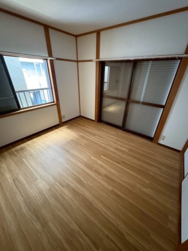 居室(おしゃれな居間です)