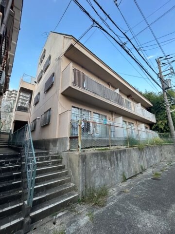 物件外観写真1　(外観もきれいです)