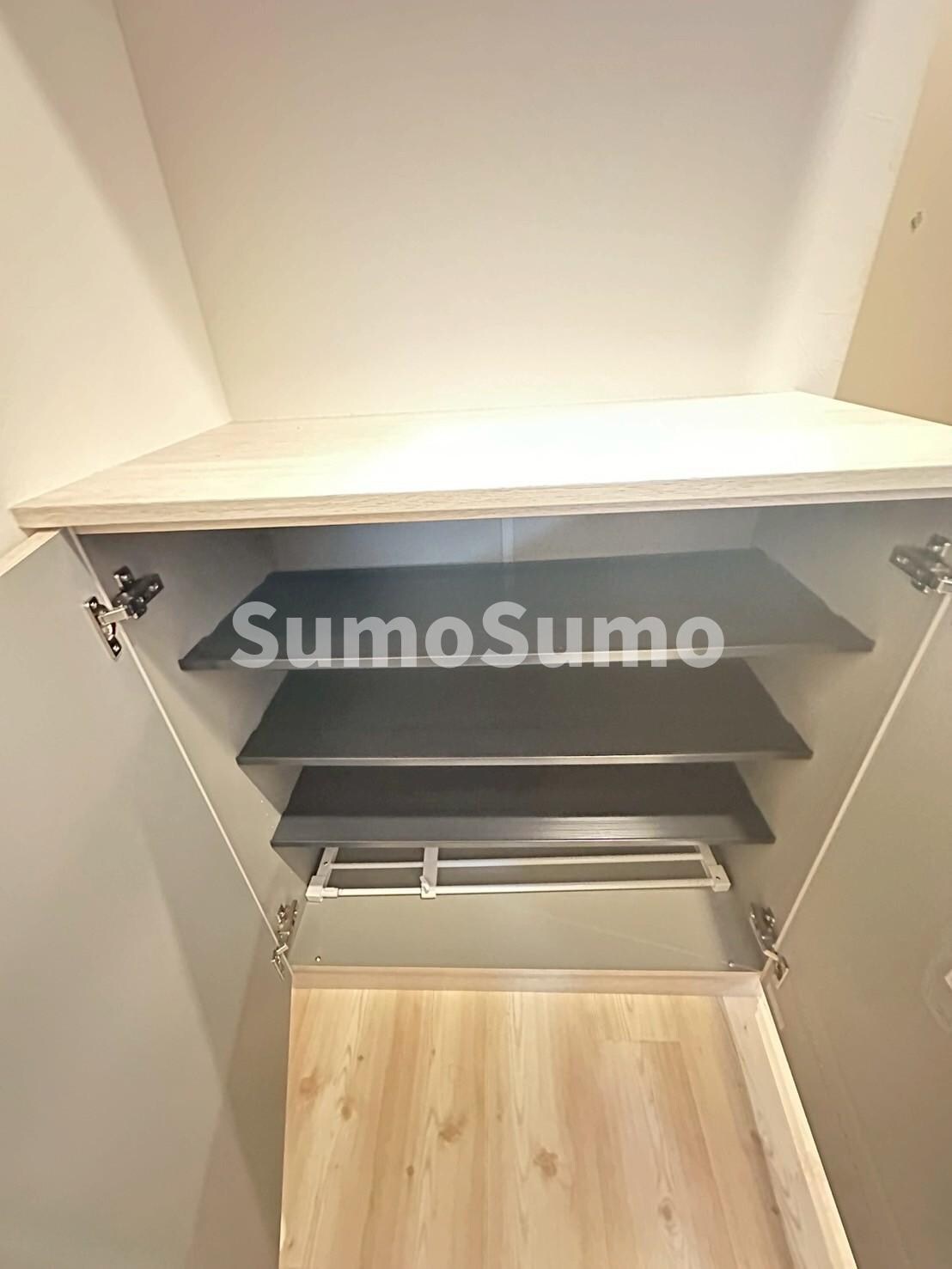 物件内観写真24　(たっぷりとした収納スペースです)