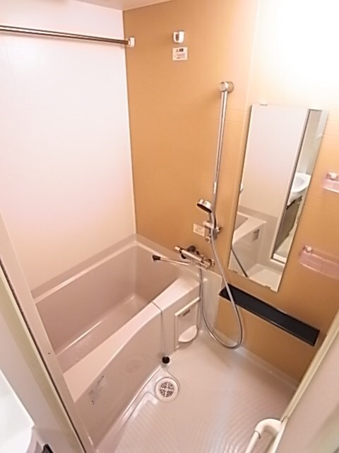 物件内観写真11　(日々の暮らしに欠かせないお風呂です)