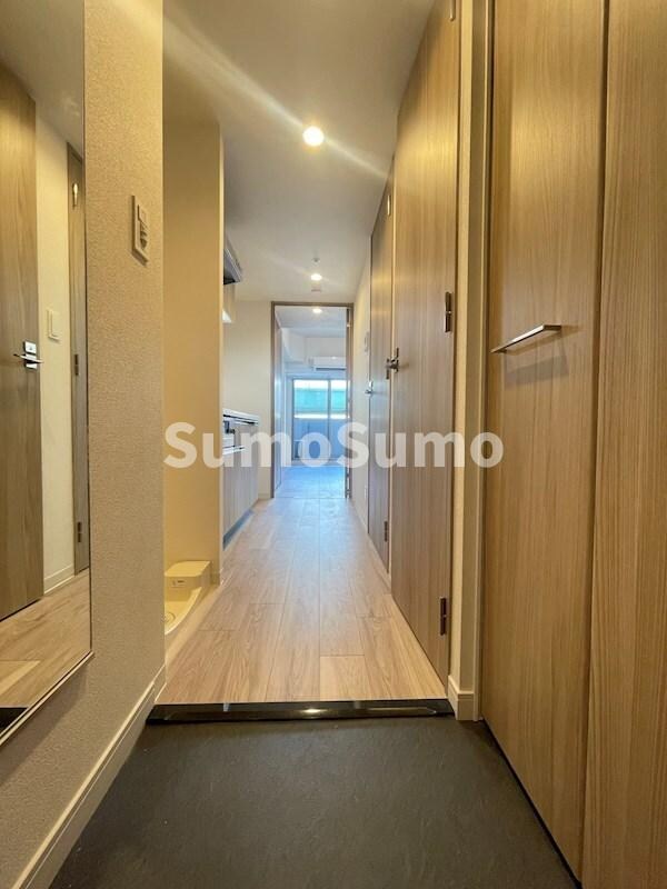 物件内観写真25　(ゆったりとした玄関です)