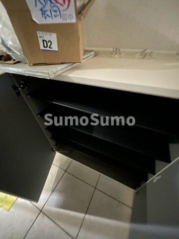 物件内観写真12　(ちょっとした収納スペースも充実しています)