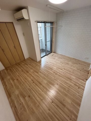 物件内観写真3　(使いやすいリビングです)