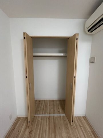 物件内観写真20　(小物を収納するのに便利です)