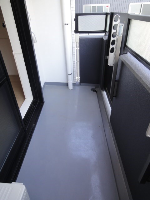 物件内観写真11　(バルコニーがあります)