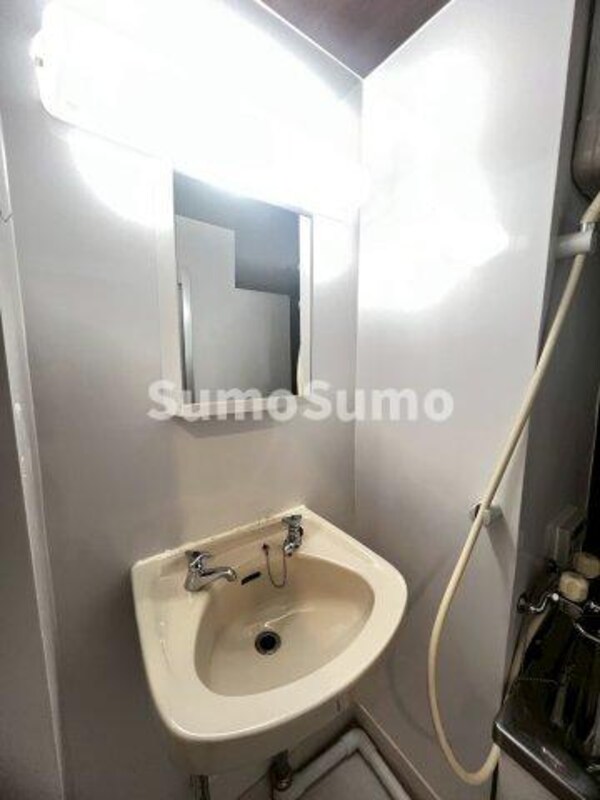 洗面・脱衣所(明るい洗面所です)