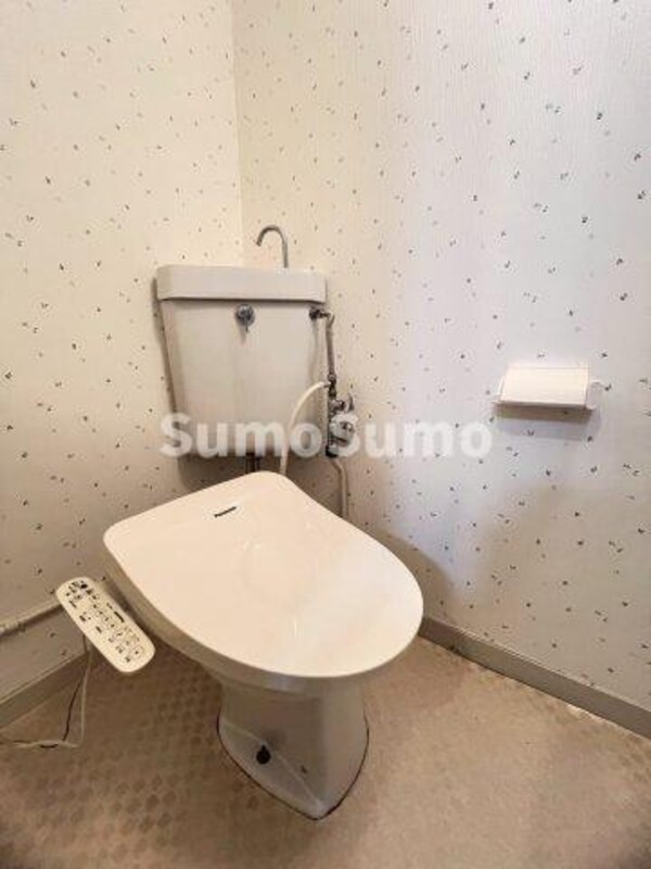 トイレ(シンプルで使いやすいトイレです)