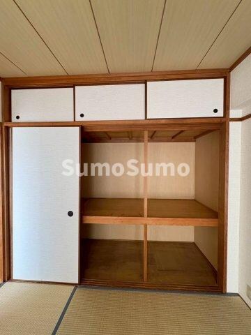 物件内観写真19　(ちょっとした収納スペースも充実しています)