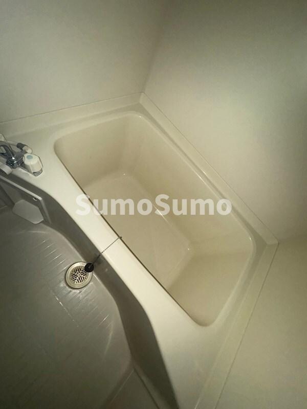 物件内観写真18　(日々の疲れを癒すお風呂付です)