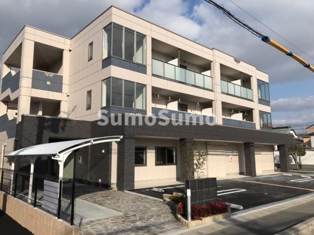 物件外観写真3　(物件の外観です)