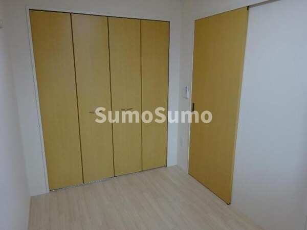 寝室(ゆとりの広さです)