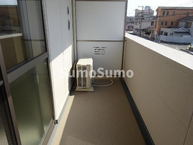 物件内観写真13　(バルコニーがあります)