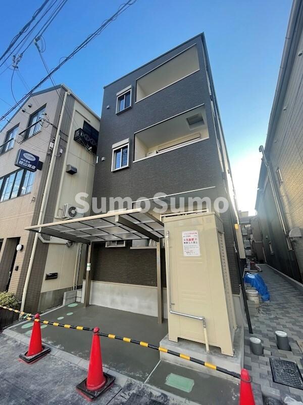 物件外観写真1　(外観もきれいです)