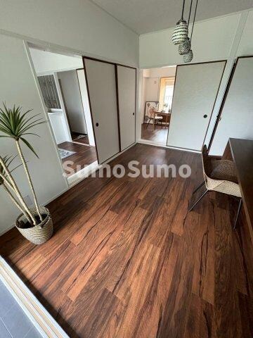 物件内観写真6　(使い勝手のいい寝室です)