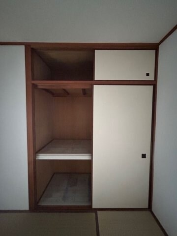 物件内観写真11　(こまごまとしたものを収納できそうですね)