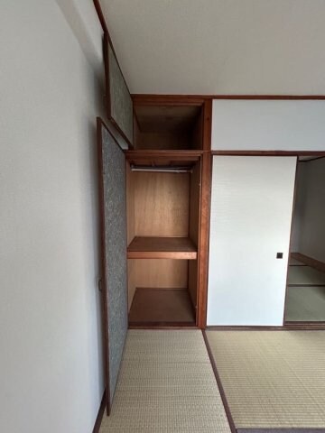 物件内観写真22　(収納のためのスペースです)