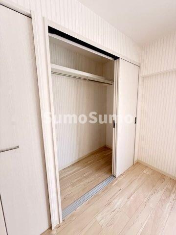 物件内観写真10　(ちょっとした収納スペースも充実しています)