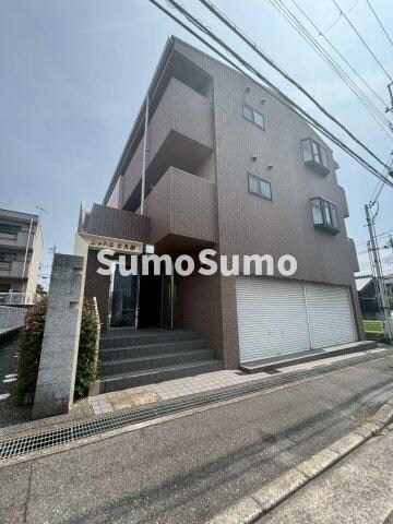 物件外観写真1　(おしゃれな外観です)