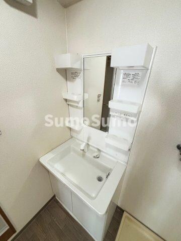 物件内観写真8　(スペースが確保できる洗面所です)