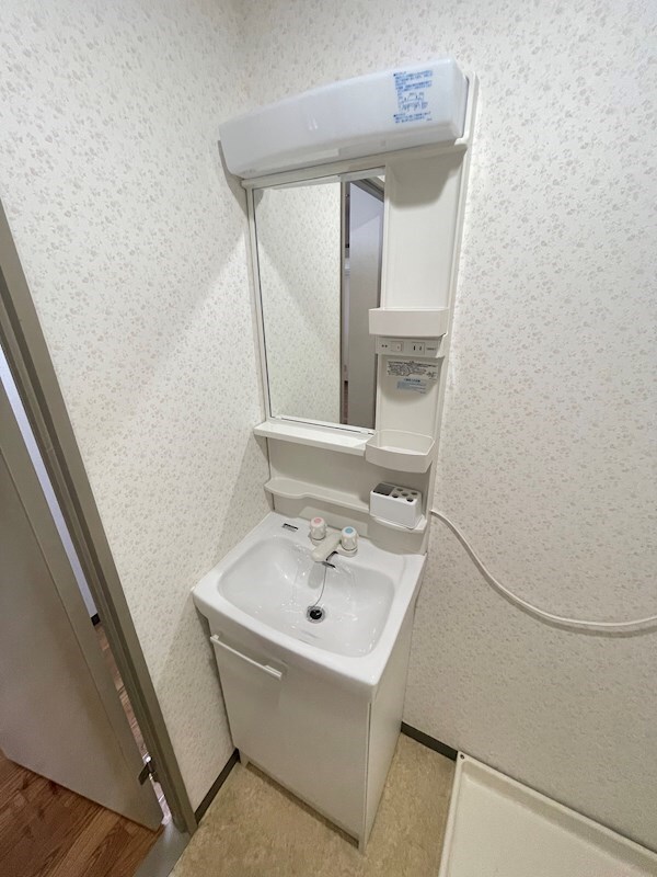 独立洗面台(使いやすい独立洗面台です)