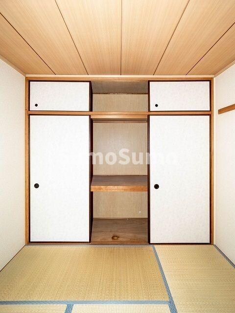 物件内観写真8　(フローリングだけでなく、和室もあります)