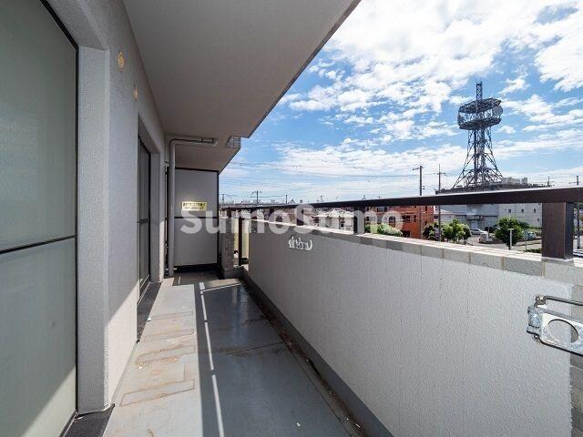 物件内観写真10　(便利な収納スペースです)