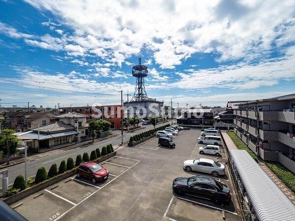 眺望(陽当たり良好なバルコニーです)