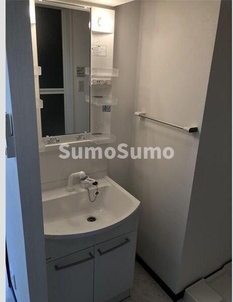 物件内観写真8　(使いやすい洗面所です)