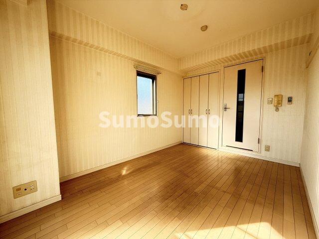 物件内観写真8　(おしゃれなリビングです)