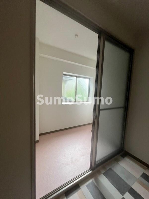 物件内観写真11　(い草の香りが落ち着く素敵な和室です)