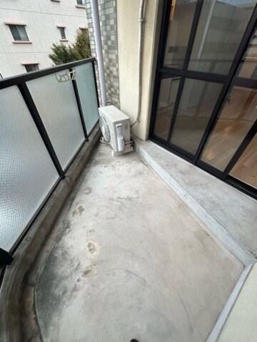 物件内観写真7　(落ち着いた時間を過ごせるバルコニーです)