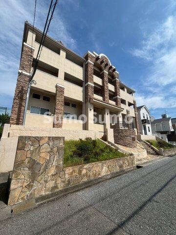 物件外観写真2　(おしゃれな外観です)