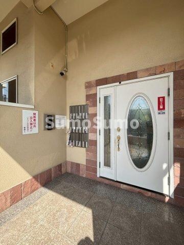 物件外観写真3　(毎日通るエントランスはこのようになっています)