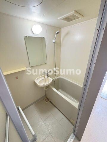 物件内観写真8　(落ち着いた空間のお風呂です)