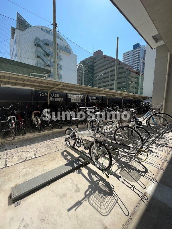 物件外観写真2　(外観は落ち着いています)