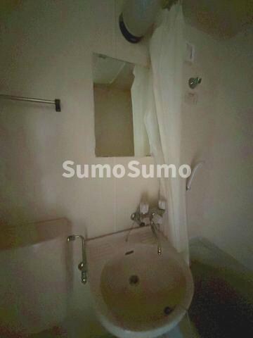 物件内観写真8　(忙しい朝には欠かせない洗面所です)